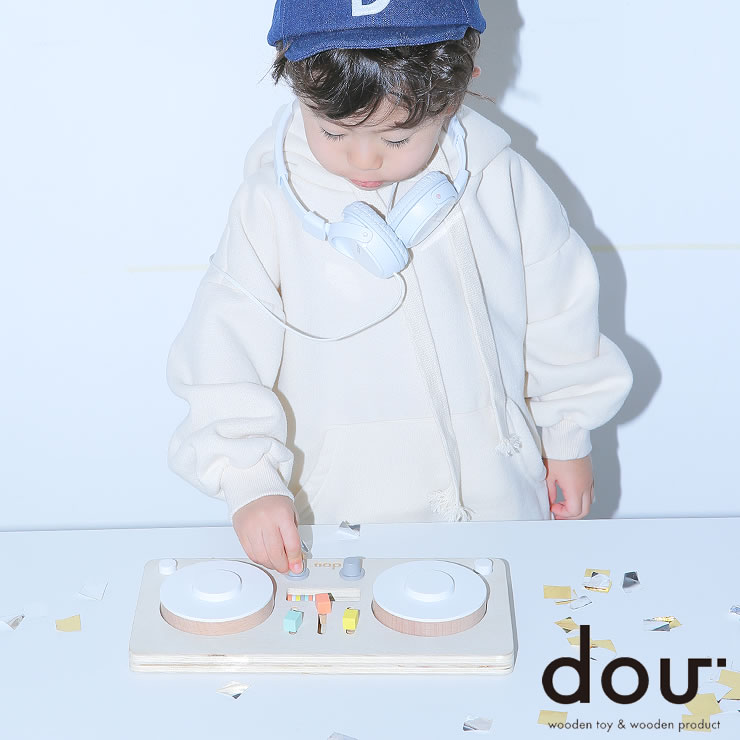 ターンテーブル型 楽器のおもちゃ「dou?」LITTLE　DJ 木のおもちゃ 知育玩具ハーフバースデー 0才 1歳 2歳 3歳 4歳 5歳 6歳 7歳 0才 1..