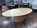 カフェテーブル 天然木オーク突板 突板180楕円テーブル 180cmテーブル リビングテーブル 北欧モダン 4人用 四人用 家族 20代 30代 おしゃれな空間 新居 木の温もり 180楕円 高さ72cm ナチュラル 木目調 天然木突板 ベージュ ナチュラル 新居 新生活 おしゃれなカフェ空間