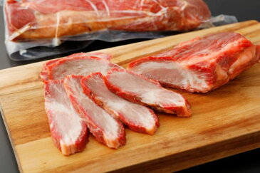 窯焼き広東チャーシュー 赤い焼き豚 本店で爆発的に売れてる人気商品 限定集荷です!切るだけ簡単、アレンジ色々♪ 叉焼 チャーシュー 焼き豚 東京土産 老舗 高級中華 点心 飲茶 叉焼 贈答 冷凍 父の日 レジャー 五十番 神楽坂本店