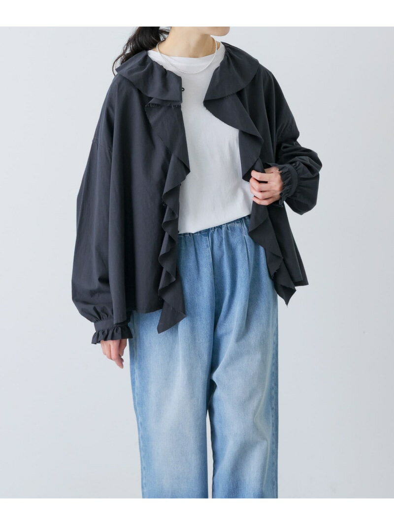 コットンフリルカラーシャツ かぐれ カグレ トップス シャツ・ブラウス ホワイト グレー【送料無料】[Rakuten Fashion]