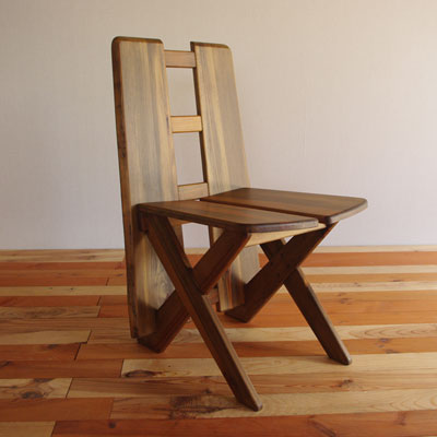 古材でつくった地松椅子（ロータイプ）