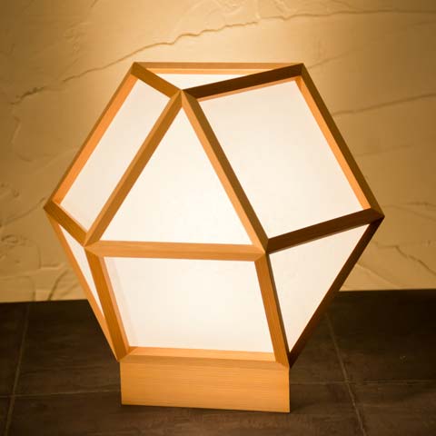 和照明 的 mato スタンドライト 【Aタイプ:白×白】 木製フレーム 強化和紙 テーブルライト フットライトライト 国産 和風照明 木組+和紙(ワーロン) ...