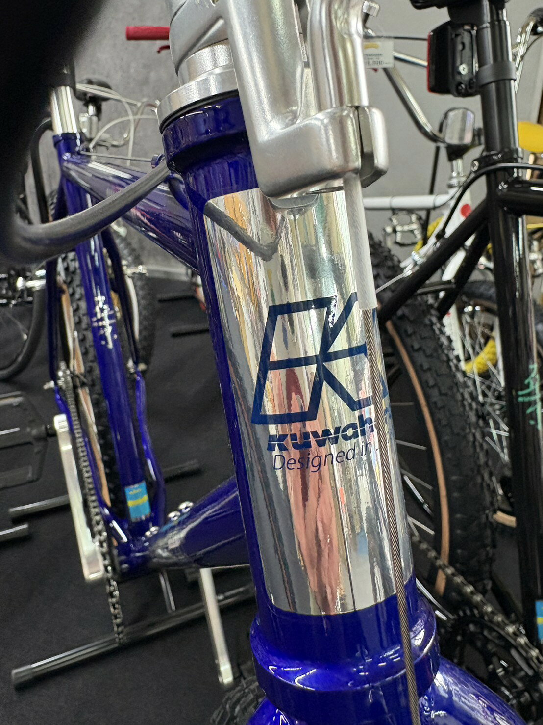 カホーPLUSの★【〜40.0kg】【時間指定不可】KUWAHARA クワハラ シングルスピードATB GRASSHOPPER 1 グラスホッパー 1 パープル/シルバー 26インチ K-GH0110101B◆｜アングル2