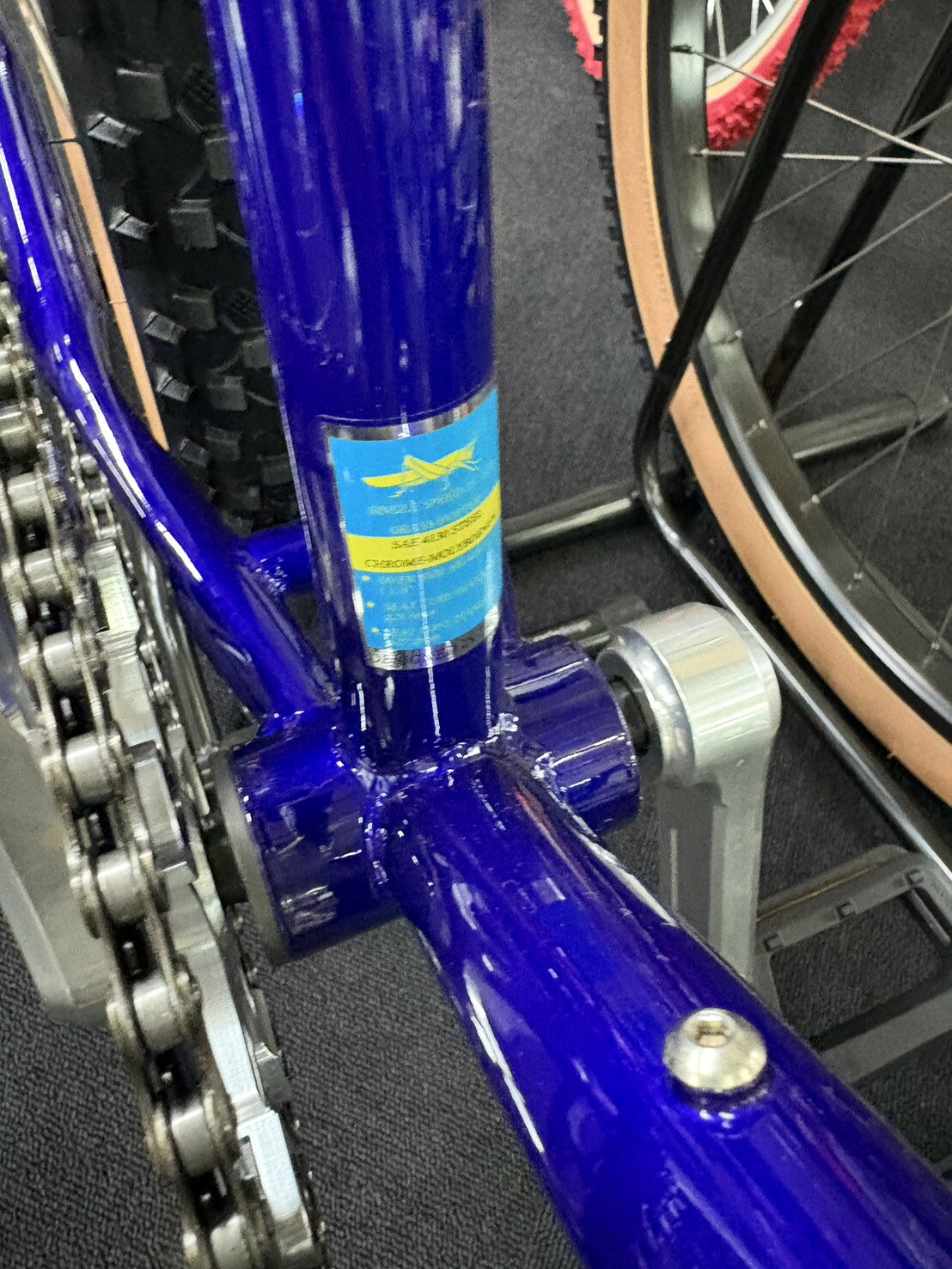 カホーPLUSの★【〜40.0kg】【時間指定不可】KUWAHARA クワハラ シングルスピードATB GRASSHOPPER 1 グラスホッパー 1 パープル/シルバー 26インチ K-GH0110101B◆｜アングル3