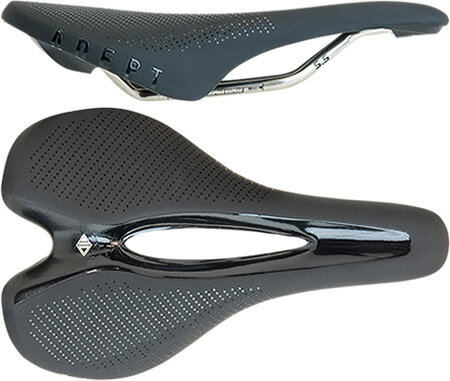 ポジションが決まり易く、摩擦抵抗の低いショートノーズサドル。前傾姿勢でのペダリングにも対応する形状です。 ・PU レザー・ラウンド パンチング デザイン・ショートノーズ デザイン・センター カットアウト・7mm ステンレス スチールレール・L244 x W148 x H60mm・237g ■画像はイメージです。商品の色は画面の見え方等により、実物とは異なる場合があります。 ■複数のサイズが用意されている商品では、代表的なサイズの画像のみ掲載されている場合があります。 ■ロゴデザイン等が予告なく変更される場合があります。 ■商品は玄関までのお届けのみです。取付・設置・引取は含まれておりません。 ■商品の仕様やメーカー保証内容等、詳細につきましては、メーカーホームページや、メーカーカタログ等で必ずご確認の上、ご注文をお願いします。 ■商品発送後（お取り寄せ商品はメーカーへの発注完了後）のキャンセルは承っておりません。また、お客様のご都合によるキャンセルも承っておりません。こちらの商品は、通常在庫が少数になっております。ご注文のタイミングによっては、メーカーお取り寄せの場合もございます。その際は、メーカーからの入荷後の商品発送となります。メーカー欠品・完売時は、ご注文のキャンセルをお願いさせていただくこともございます。あらかじめご了承のうえでご注文いただけますよう、お願いいたします。