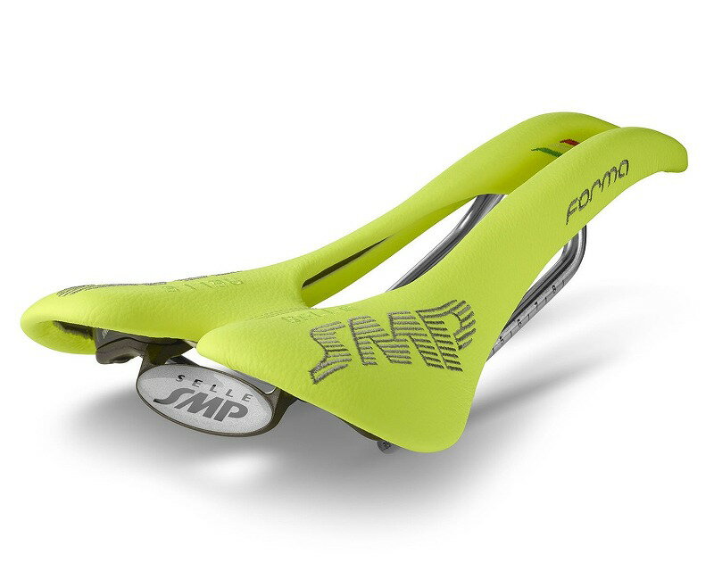 ベースの幅はCOMPOSITより広め、パッド無しです。 ・トップ：マイクロファイバー ・ベース：カーボンファイバー混合ナイロン12 ・レール：AISI304ステンレス鋼 ・サイズ：長さ273×幅137mm ・参考重量：225g 詳しくは、メーカーホームページ等をご覧ください。こちらの商品は、通常在庫が少数になっております。ご注文のタイミングによっては、メーカーお取り寄せの場合もございます。その際は、メーカーからの入荷後の商品発送となります。メーカー欠品・完売時は、ご注文のキャンセルをお願いさせていただくこともございます。あらかじめご了承のうえでご注文いただけますよう、お願いいたします。