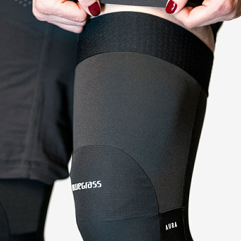 国内正規品 BLUEGRASS ブルーグラス AURA KNEE Lサイズ 3PP035CE00L00 ニーパッド ...