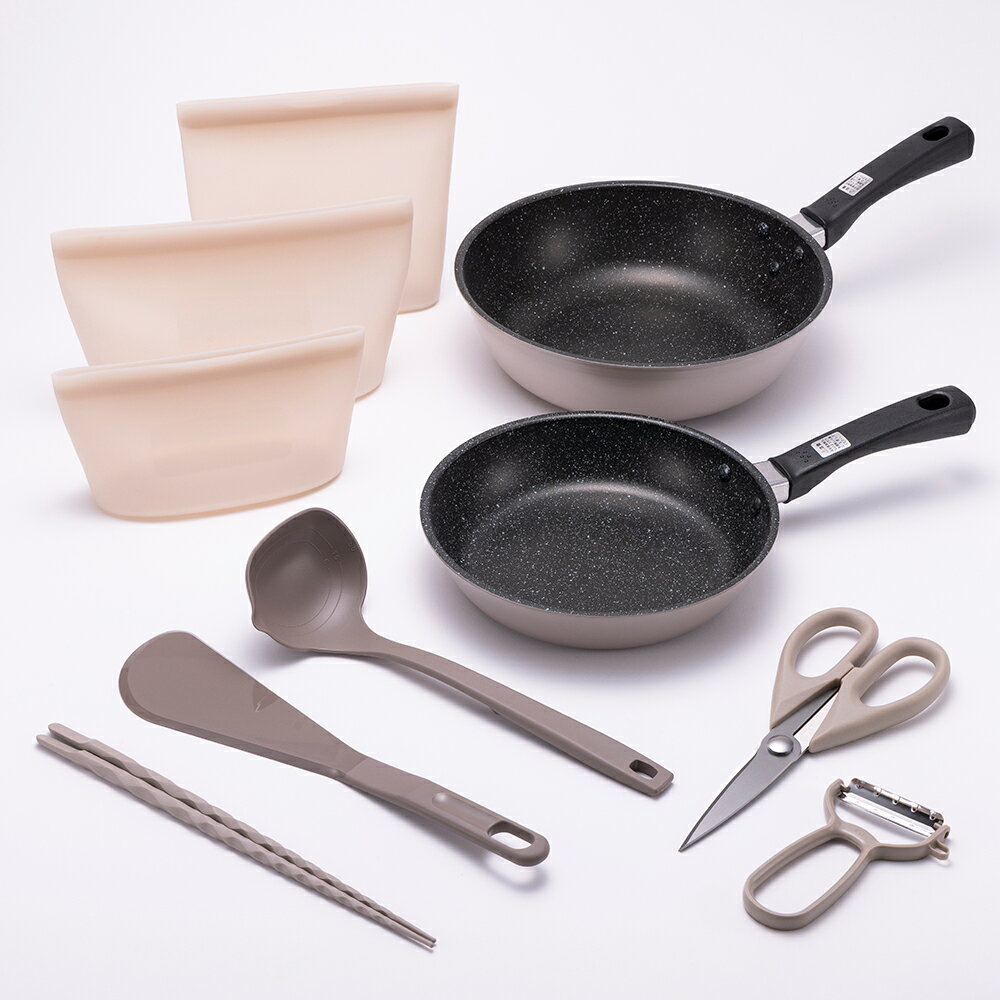 貝印 数量限定 フライパン 新春 福袋 10点セット（ ベージュ ） 2026 | 貝印福袋 キッチン雑貨 キッチン 新春福袋 送料無料 炒め鍋 キッチンバサミ ピーラー セット キッチン道具 料理 料理道具 ギフト 贈り物 プレゼントのサムネイル