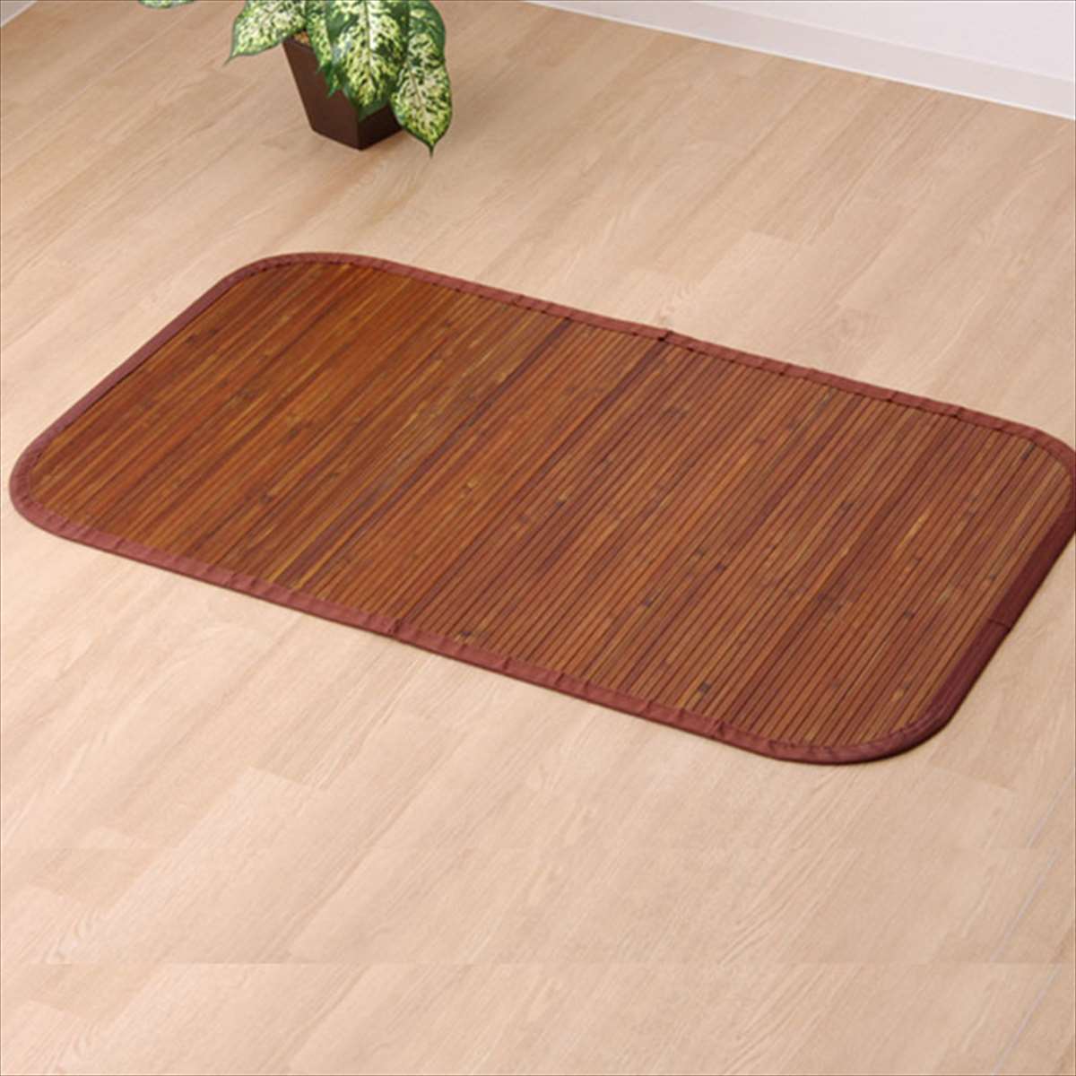 【代引不可】竹マット 竹王 約45×75cm 無地 細ひご使用 竹インテリアマット 高級感 竹カーペット アジアンテイスト おしゃれ IKEHIKO 5353000