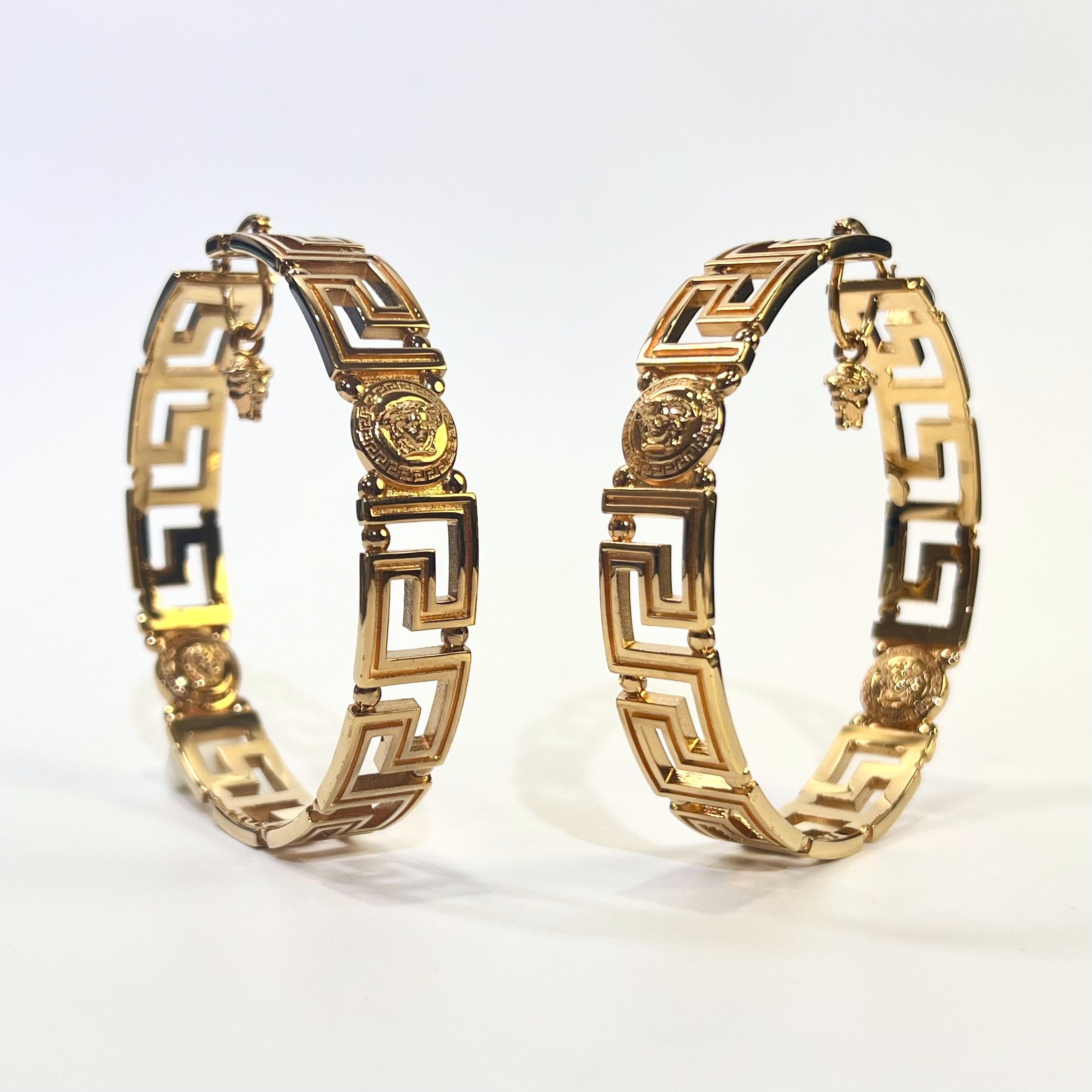 【中古】VERSACE ヴェルサーチ 925 メドゥーサ チャーム グレカ フープ ピアス ゴールド GP 65.5mm 箱 説明書 レディース アクセサリー 美品 1006570-1A00620_3J000