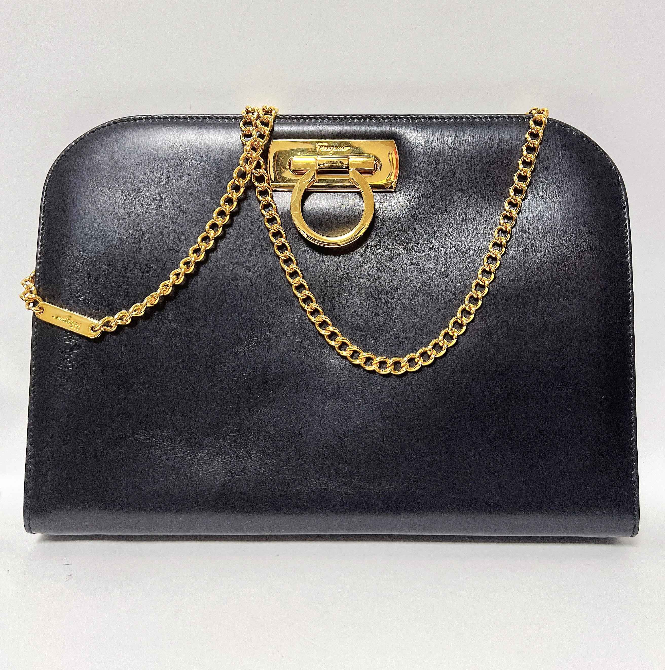 【中古】Salvatore Ferragamo サルヴァトーレ フェラガモ ガンチーニ チェーン ショルダーバッグ レザー 210587 ブラック レディース