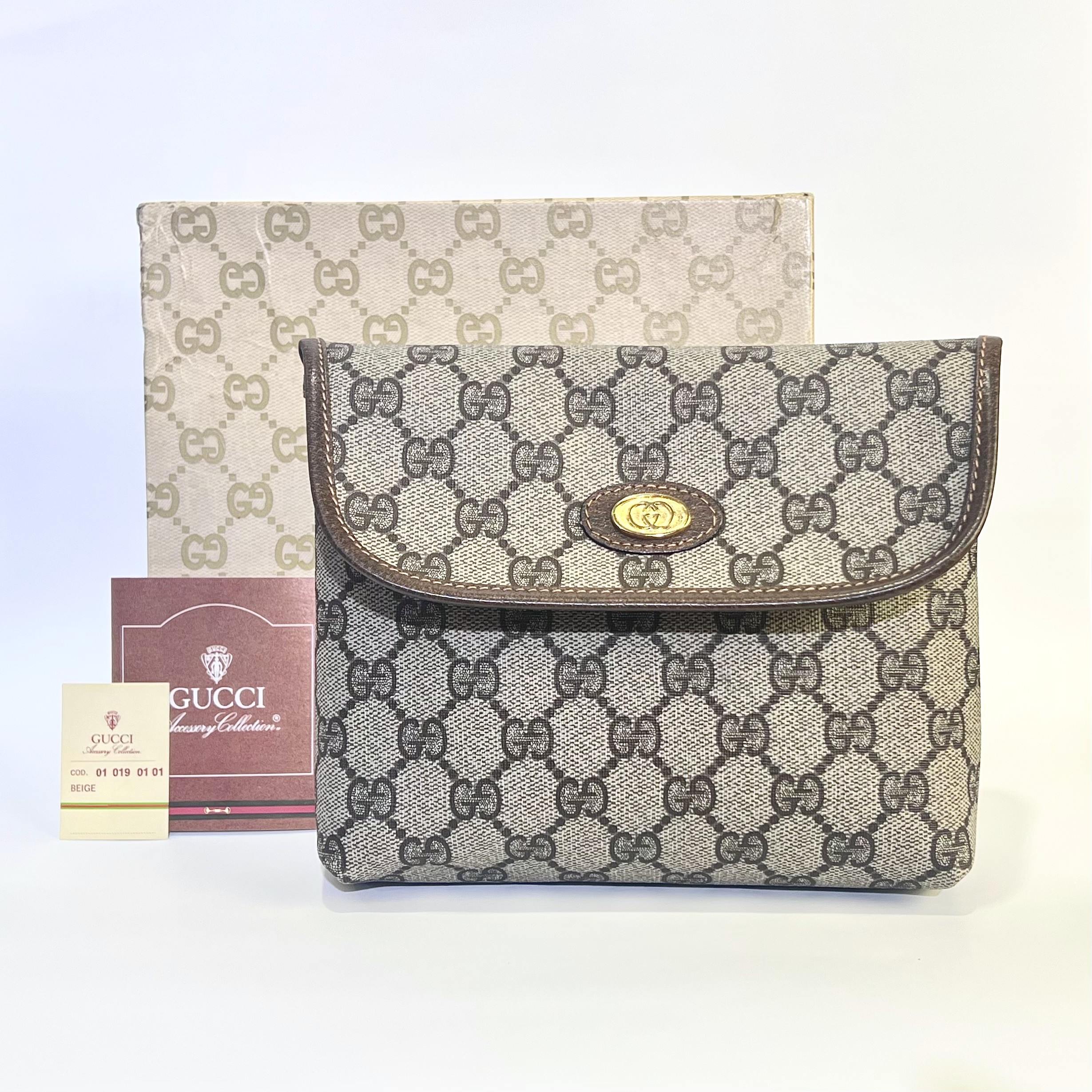 【中古】GUCCI グッチ GGスプリーム コスメポーチ クラッチバッグ 680394494 ベージュ ブラウン GGキャンバス 説明書 箱 レディース ファッションバッグ 小物入れ 美品