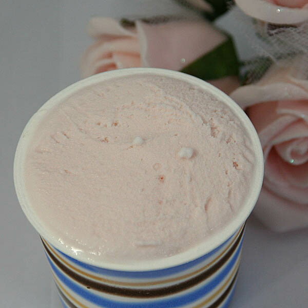 カップアイス アイスクリーム ジェラート バラのジェラート いちかわバラ物語 ローズ アイス 口の中に広がるバラの花の香り風味 魁ジェラート ミルクジェラート