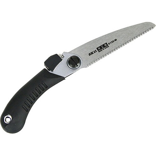 商品名：SK11 替刃式折込鋸120 木工用 S120-M(1コ入)JANコード：4977292109291発売元、製造元、輸入元又は販売元：藤原産業商品番号：101-4977292109291商品説明：軽量・コンパクト・ポケットサイズで携帯に便利なのこぎりです。握りやすく、すべりにくいエラストマ樹脂グリップで、ロックボタンに押さえやすいPCカバー付。【規格概要】：・エラストマ樹脂グリップ・刃部：板厚0.6mm・刃部：クリアー塗装仕上げ広告文責：アットライフ株式会社TEL 050-3196-1510 ※商品パッケージは変更の場合あり。メーカー欠品または完売の際、キャンセルをお願いすることがあります。ご了承ください。
