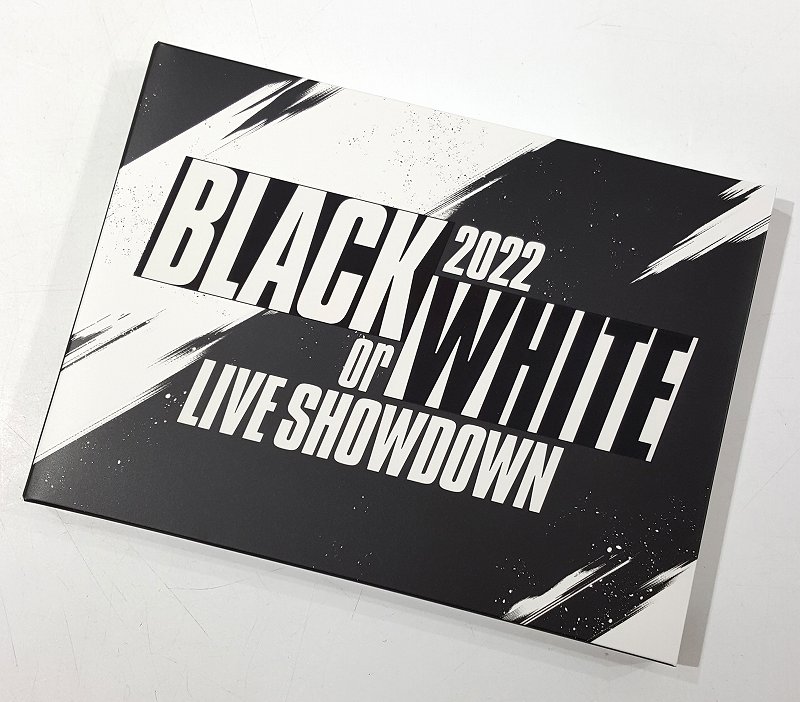 【中古】アイドリッシュセブン Compilation Album BLACK or WHITE 2022 LIVE SHOWDOWN 形式:2CD+Blu-ray