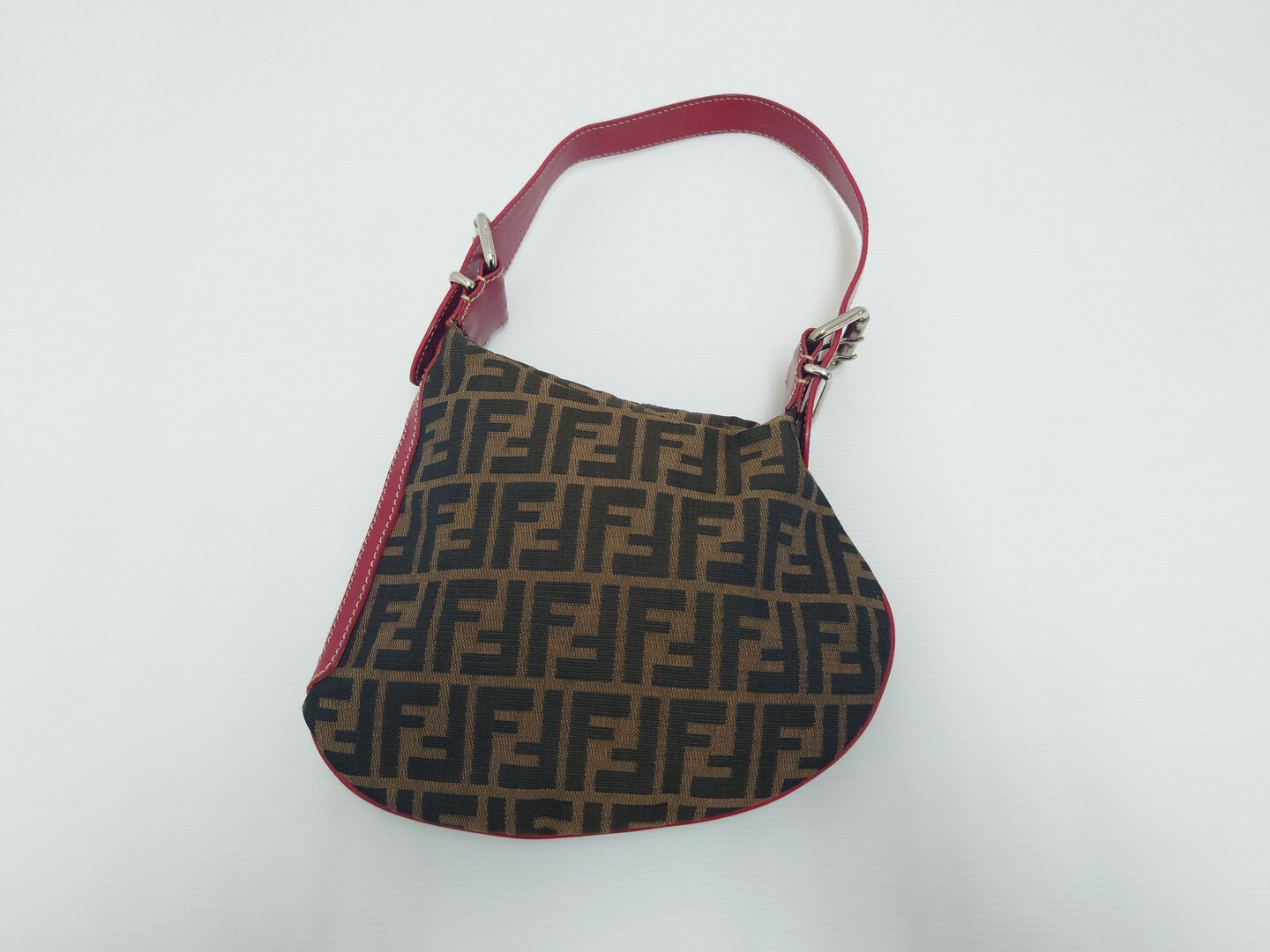 楽天市場】fendi ズッカ柄 ワンショルダーバッグの通販 楽天市場】fendi ズッカ柄 ワンショルダーバッグの通販
