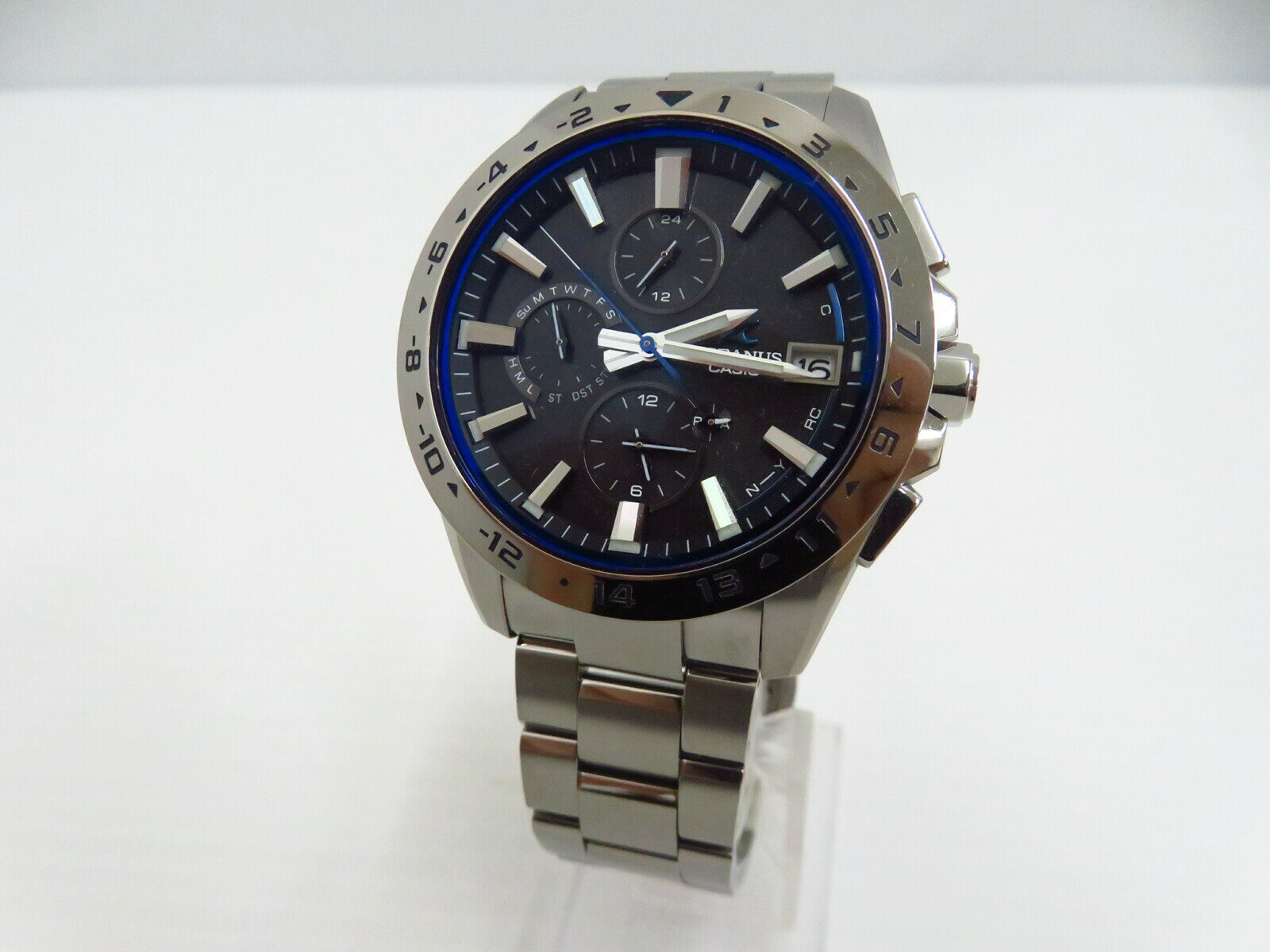 【中古】CASIO OCEANUS OCW-T3000-1AJF カシ