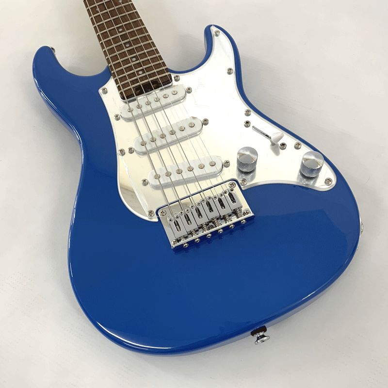 商品状態 写真に写っている物が全てとなります。 (撮影時に使用するスタンド等は含みません) こちらの商品は、店頭と同時販売の為、 売り切れの場合がございます。 商品画像に写らないイタミ、キズ、 汚れがある場合がございますので、 気になる方はご遠慮下さい。 商品情報 ■フレット：残り約9割程 付属品：純正ギグバッグ(イタミあり) ※当店では電池・電池残量の有無等の 保証は一切しておりません。 予めご了承下さい。 ※商品画像は照明・モニターの特性により、 色/素材感が実物と若干異なる場合がございます。