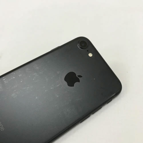 【中古】《ジャンク扱い》Softbank Apple iPhone7 128GB MNCK2J/A ブラック【白ロム】【利用制限:〇】【iOS 14.4.2】《スマホ・山城店》O7229