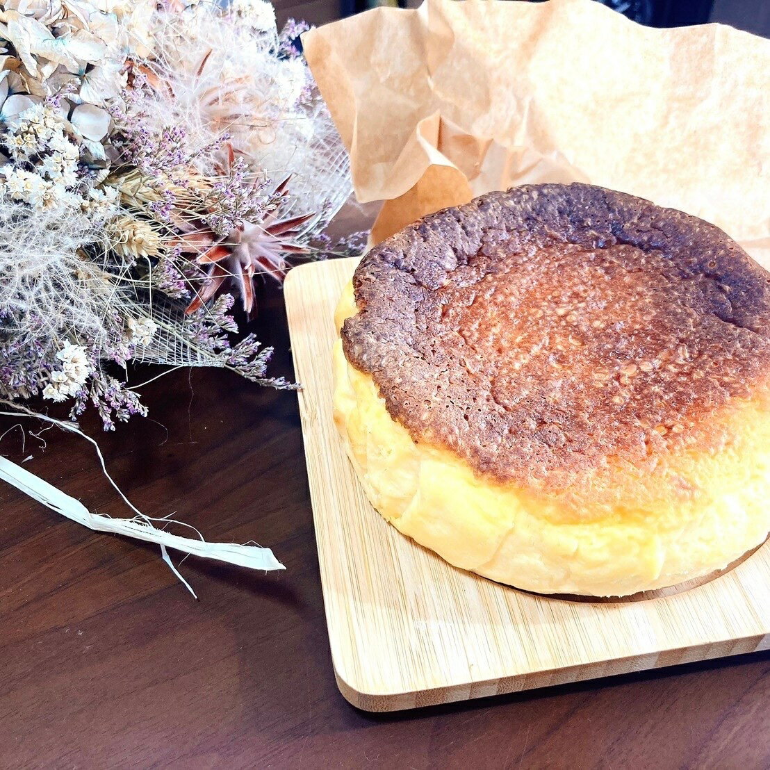 月のウラガワ バスクチーズケーキ バスクチーズ...の紹介画像3