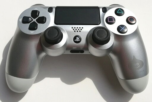 【送料無料】【中古】PS4 ワイヤレスコントローラー (DUALSHOCK 4) メタルスライム エディション プレイステーション4 プレステ4 【送料無料】【中古】PS4 ワイヤレスコントローラー (DUALSHOCK 4) メタルスライム エディション プレイステーション4 プレステ4