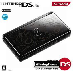 【欠品あり】【送料無料】【中古】DS ニンテンドーDS Lite ワールドサッカーウイニングイレブン ジェットブラック同梱版