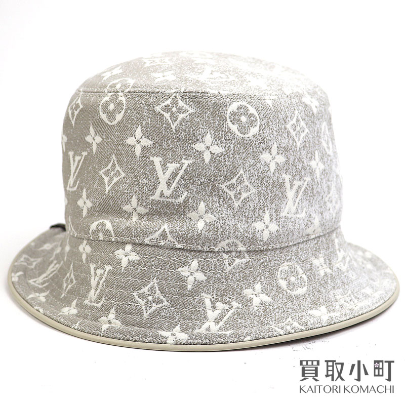 商品名Product name シャポー・モノグラム ジャガード デニムMonogram Jacquard Denim Bucket Hat 型番Model number M7058M カラーColor グレー 素材Material ジャガードデニム サイズSize 表示サイズ：M （約）58cm 付属品Accessories 本体のみ 製造番号Serial number WA5202 比較対照価格Official price in Japan - 状態Condition SAランクほとんど使用感のない良好な状態です。 コメントComment -ルイヴィトン【LOUIS VUITON】M7058M シャポー モノグラム ジャガード デニム