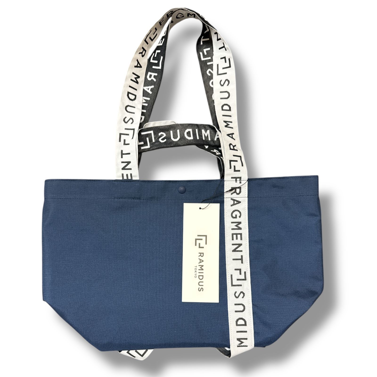 Rakuten - 未使用 RAMIDUS・ラミダス × FRAGMENT DESIGN・フラグメントデザイン SQUARE TOTE BAG (S) 状態SS スクエアトートバッグ カバン 鞄 B008104 サイズS ネイビー メンズ （96882A）【中古】