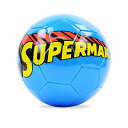 商 品 名 Superman【スーパーマン サッカーボール クラシックロゴ サイズ 5号 青/赤/黄】 品　番 状　 態 新品／正規店より入荷 商品説明 ■カラー：青/赤/黄 画面上と実物では多少色具合が異なって見える場合もございます。予めご了承ください。 ■内容量：1個 ■サイズ：円周約69cm （Size 5、5号） ■発送重量：約500g あのヒーロー、スーパーマンがデザインされたサッカーボールの登場です！！ きれいな青のボールに赤と黄色でスーパーマンのロゴと”SUPERMAN”の文字がデザインされています。 いつもとは違ったボールで遊びたい方に、お子様へのプレゼントに、コレクションに・・・ 様々な楽しみ方をしていただけるアイテムです。 備　 考