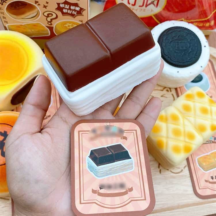 スクイーズ おもちゃ ブラインドボックス もちもち スクイーズおもちゃ 低反発 どら焼き かわいい 握る おしゃれ オシャレ 焼きパン ストレス解消 握って遊ぶ パン プレ ギフト 可愛い kaiunshop1-10059704 開運ショップ サンプル画像2
