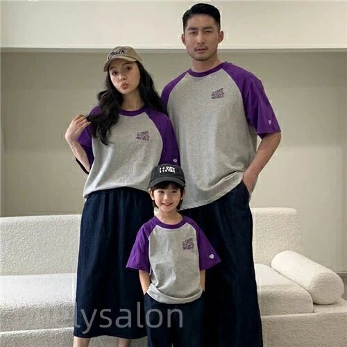 商品詳細 商品特徴 ●おしゃれな親子ペアルック服。●家族揃いで幸せ感たっぷり。●家族旅行、撮影、運動会、お出かけに最高。●誕生日記念日、ご家族へ感謝の気持ちとしての贈り物に大人気。●着心地の良い柔らかい素材を使用しています。●カジュアルなファッションにピッタリのアイテムです。大人から子どもまでサイズ展開があり、センスを感じる親子お揃いコーデにおすすめの1枚になっています。●パパやママへのプレゼントにも、親子でペアが楽しめるTシャツは嬉しいもの。記念にもなりますよ。 商品内容 Tシャツ単品 素材 綿100% 素材感 普通（薄い、やや薄い、普通、やや厚い、厚い） 季節 春、夏、秋 販売対象 自宅用、ギフト用 【サイズ詳細】【子供80】参考体重9-11.5kg、着丈：37cm、バスト：72cm【子供90】参考体重11.5-15kg、着丈：40cm、バスト：76cm【子供100】参考体重15-18kg、着丈：43cm、バスト：80cm【子供110】参考体重18-20kg、着丈：46cm、バスト：84cm【子供120】参考体重20-23kg、着丈：49cm、バスト：88cm【子供130】参考体重23-25kg、着丈：52cm、バスト：92cm【子供140】参考体重25-30kg、着丈：55cm、バスト：96cm【大人S】参考体重47.5-57.5kg、着丈：68cm、バスト：106cm【大人M】参考体重57.5-62.5kg、着丈：70cm、バスト：110cm【大人L】参考体重62.5-70kg、着丈：72cm、バスト：114cm【大人XL】参考体重70-77.5kg、着丈：74cm、バスト：118cm【大人2XL】参考体重77.5-85kg、着丈：76cm、バスト：122cm【大人3XL】参考体重85-95kg、着丈：78cm、バスト：126cmサイズについて不明なお客様はお気軽にお問い合わせください。 送料 沖縄以外送料無料、沖縄地方1500円 ラッピング対応 ラッピング袋手配可能。 注意事項 ※表示サイズがある場合、多少の誤差(約1-3cm)が生じる場合がございます。※製造上、細かな汚れやシワ糸のほつれが発生する場合がございます。※モニターの発色の具合によって実際のものと色が異なる場合が御座います。※ 商品の仕様は、製造元の都合により予告なく変更することがあります。また、突然の欠品等で商品手配の遅れや手配ができない場合がございますので、ご了承ください。 ※土日祝祭日のご注文およびお問い合わせへの弊社からのご連絡は、翌営業日となります。 ※その他のよくあるご質問。 親子 ペアルック tシャツ ペア シンプル 夏服 親子コーデ 赤ちゃん 親子ペアルック ペアtシャツ 半袖 コーデ 夏 家族 お揃い tシャツ ブランド 大人 子供 お揃い 3人 親子 おそろい プレゼント 男の子 可愛い 女の子 キッズ 母の日 父の日 こどもの日 運動会 家族写真 親子ペアルック tシャツ ペア パパ ママ ペアルック カップル 親子コーデ お揃い キッズ ペアtシャツ 母の日 父の日 こどもの日 夏 運動会 おしゃれ おもしろ 観光 遠足商品詳細 商品特徴 ●おしゃれな親子ペアルック服。●家族揃いで幸せ感たっぷり。●家族旅行、撮影、運動会、お出かけに最高。●誕生日記念日、ご家族へ感謝の気持ちとしての贈り物に大人気。●着心地の良い柔らかい素材を使用しています。●カジュアルなファッションにピッタリのアイテムです。大人から子どもまでサイズ展開があり、センスを感じる親子お揃いコーデにおすすめの1枚になっています。●パパやママへのプレゼントにも、親子でペアが楽しめるTシャツは嬉しいもの。記念にもなりますよ。 商品内容 Tシャツ単品 素材 綿100% 素材感 普通（薄い、やや薄い、普通、やや厚い、厚い） 季節 春、夏、秋 販売対象 自宅用、ギフト用 【サイズ詳細】【子供80】参考体重9-11.5kg、着丈：37cm、バスト：72cm【子供90】参考体重11.5-15kg、着丈：40cm、バスト：76cm【子供100】参考体重15-18kg、着丈：43cm、バスト：80cm【子供110】参考体重18-20kg、着丈：46cm、バスト：84cm【子供120】参考体重20-23kg、着丈：49cm、バスト：88cm【子供130】参考体重23-25kg、着丈：52cm、バスト：92cm【子供140】参考体重25-30kg、着丈：55cm、バスト：96cm【大人S】参考体重47.5-57.5kg、着丈：68cm、バスト：106cm【大人M】参考体重57.5-62.5kg、着丈：70cm、バスト：110cm【大人L】参考体重62.5-70kg、着丈：72cm、バスト：114cm【大人XL】参考体重70-77.5kg、着丈：74cm、バスト：118cm【大人2XL】参考体重77.5-85kg、着丈：76cm、バスト：122cm【大人3XL】参考体重85-95kg、着丈：78cm、バスト：126cmサイズについて不明なお客様はお気軽にお問い合わせください。 送料 沖縄以外送料無料、沖縄地方1500円 ラッピング対応 ラッピング袋手配可能。 注意事項 ※表示サイズがある場合、多少の誤差(約1-3cm)が生じる場合がございます。※製造上、細かな汚れやシワ糸のほつれが発生する場合がございます。※モニターの発色の具合によって実際のものと色が異なる場合が御座います。※ 商品の仕様は、製造元の都合により予告なく変更することがあります。また、突然の欠品等で商品手配の遅れや手配ができない場合がございますので、ご了承ください。 ※土日祝祭日のご注文およびお問い合わせへの弊社からのご連絡は、翌営業日となります。 ※その他のよくあるご質問。 親子 ペアルック tシャツ ペア シンプル 夏服 親子コーデ 赤ちゃん 親子ペアルック ペアtシャツ 半袖 コーデ 夏 家族 お揃い tシャツ ブランド 大人 子供 お揃い 3人 親子 おそろい プレゼント 男の子 可愛い 女の子 キッズ 母の日 父の日 こどもの日 運動会 家族写真 親子ペアルック tシャツ ペア パパ ママ ペアルック カップル 親子コーデ お揃い キッズ ペアtシャツ 母の日 父の日 こどもの日 夏 運動会 おしゃれ おもしろ 観光 遠足