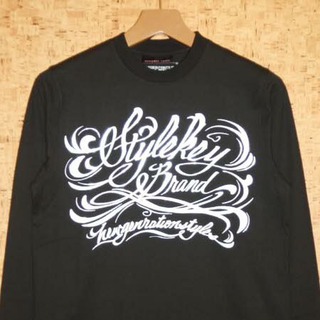 STYLE KEY ［スタイルキー］　ロンTSK11FW-LS05 ANTHEM SCRIPT L/S TEE