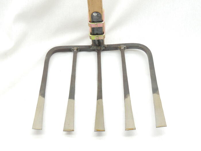 鍛冶の技（銀）五本田万能鍬 4尺 木柄 120cm JAN 4931999652894 クワ 鍬 耕作 収穫 五本刃園芸 農具 農業 家庭菜園