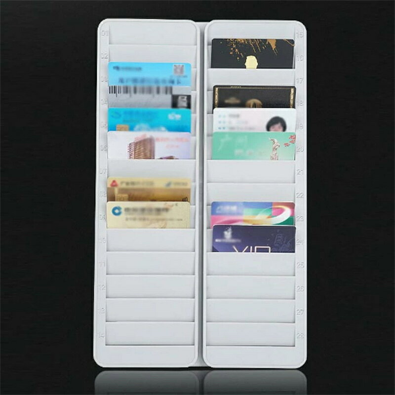 KAJOU SHOPの送料無料 ICカードラック IDカードラック 28人用 28枚 カードラック 軽量 収納 タイムカードラック 店舗 プラスチック製 壁掛け クレジットカード カードホルダー カードキー 入室 IC・磁気カード用 ポイントカード バッチラック 番号入り｜アングル2