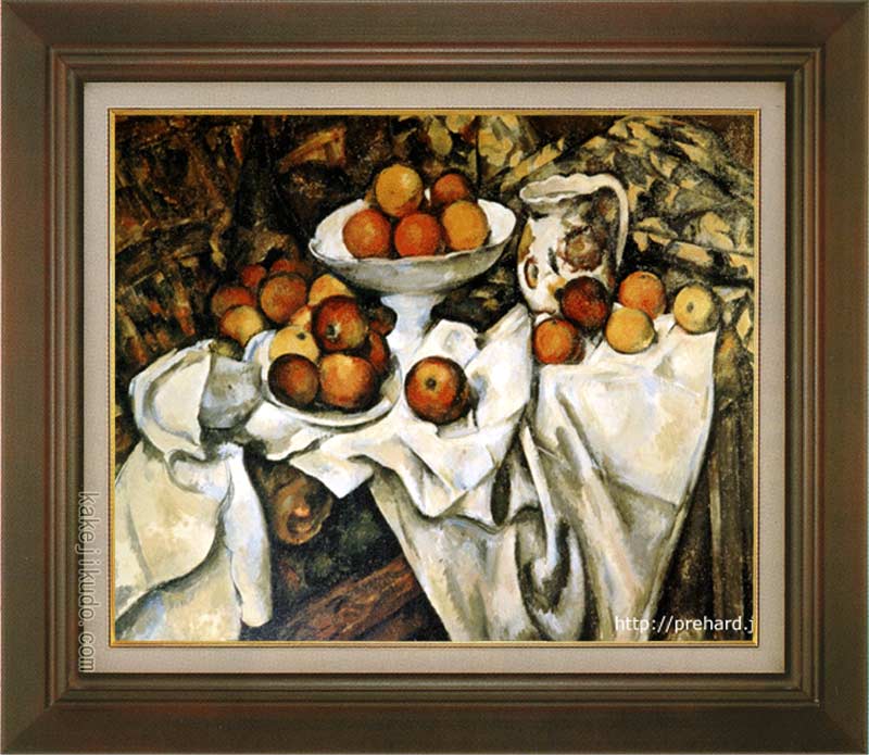 【画　題】セザンヌ　リンゴとオレンジ　F8号 【解　説】セザンヌの晩年の静物画は古典主義的な構成の中にバロック的な動勢と自由さ、叙情性が加わり完成された画風です。この作品はその代表作です。 【寸　法】額寸●縦：約52cm×横：約59cm(F8号) 【作　家】セザンヌ(1839-1906) 【特　典】壁に取り付けるための『金具フック』もお付けします！絵画　セザンヌリンゴとオレンジ　F8号 【作品紹介】 セザンヌの晩年の静物画は古典主義的な構成の中にバロック的な動勢と自由さ、叙情性が加わり完成された画風です。この作品はその代表作です。 画　題 セザンヌ　リンゴとオレンジ　F8号 寸　法 【額寸法】縦：約52cm×横：約59cm(F8号) 体　裁 【原本所蔵】オルセー美術館◆絵画用キャンバスに直接印刷された（特許技術）◆ルーブル美術館・オルセー美術館・ワシントン国立絵画館・ロンドン国立絵画館・ブリヂストン美術館・大原美術館、等々、世界の有名美術館より、所蔵作品原画のカラーポジフィルム提供を受けて制作された複製画です。作品を所蔵する美術館の専門家も高く評価する、傑出した再現性が特長です。※規定の号数にサイズ比率が当てはまらない作品は、原画を一部カット（トリミング）して額装しております。※こちらの商品にはアクリル板は付属しておりません。【複製作品】※各アイコンの意味は、こちら 付属品 ↑壁に取り付けるための『金具フック』もお付けします！ 【DMT】