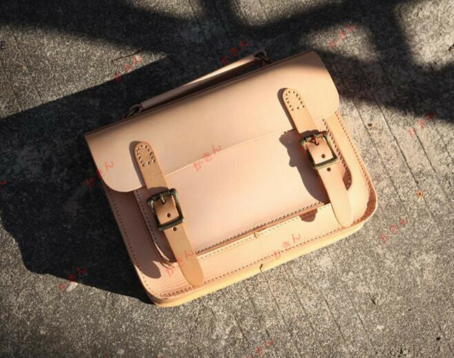 注目コラボ★ンレザー ハンドメイド メンズ 革 本革 斜めがけ レザー 2wayヌメ革ショルダーバッグ 男女..