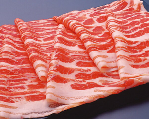 琉球在来種「アグー豚種」をもとに開発された「あぐー豚」。柔らかな肉質と脂身の旨味が特徴で、旨味成分の「グルタミン酸」は一般豚の約2.5倍。脂肪分やコレステロール値は約1/4以下というおいしさもヘルシーさも兼ね備えた高品質な豚肉です。 こちらの商品は12月1日から1月15日までの間お肉のシート巻きをさせて頂かない場合がございます。 原産地：沖縄県産 内容量：1,000g 製造・加工・販売業者：〒511-8555　三重県桑名市吉之丸8番地　(株)柿安本店 消費期限：製造日より4日間。生ものにつき到着後は直ちに冷蔵保管願います。こちらの商品は、ヤマト運輸クール便（冷蔵）でのお届けとなります。お肉を様々な用途で... すき焼/焼肉/ステーキ/しゃぶしゃぶ/黒毛和牛/和牛/肉/牛肉/精肉 大切な人への贈り物に... ギフト/贈り物/お返し/御祝い/お祝い/内祝い/御礼/お礼/御土産/お土産/おみやげ/プレゼント/記念日/お誕生日/誕生日/ギフト/お取り寄せ/お取寄せ/通販/包装/ラッピング/お祝い/出産祝い/結婚祝い/バレンタインデー/退職祝い/お歳暮/父の日/敬老の日/就職祝い/成人の日/お中元/ホワイトデー/お年賀/クリスマス/結婚記念日/母の日/父の日/お見舞い/引越祝い/新築祝い/昇進祝い/快気祝い/香典/法要/引出物肉質はきめが細かく、舌ざわりはとろけるようになめらか、さっぱりしているのに十分に旨みが残る味わい。すごくおいしいのに流通量が少ないため、知る人ぞ知る豚肉と言われる「あぐー」。 あぐーは、約600年前に中国から渡って来た沖縄の在来種「アグー（オス）」とランドレース種（メス）から生まれるブランド豚です。柿安では「あぐー」と、あぐーの極み「プレミアムあぐー」をお値打ちにお届けできるよう力を入れています。 沖縄県東北部の大自然のなか、豚肉王国沖縄の優れた生産者20名により、柿安のあぐーは手塩にかけて育てられます。 ストレスのない環境と安全性の高い飼料がより良い肉質を生み出します。 大自然のなかで手間をかけて育てるうえに、成長が遅いあぐーは、一般的な豚肉よりお値段が張ります。それでも売れて品薄なのは、（当たり前ですが）おいしいからです。 「一度食べると、他の豚肉では物足りない」「外食より家であぐーを食べる贅沢を選びたい」 「むしろ安く感じる」そんなうれしい声をたくさんいただいています。 豚肉は筋切りするイメージがありますが、あぐーの肉質はきめが細かくその必要がありません。調理で固くならず、柔らかい歯ざわりでとろけるような甘みが口いっぱいに広がります。 あぐーには旨み成分となる遊離アミノ酸が豊富に含まれ、特にグルタミン酸は一般的な豚肉に比べて2.5倍の数値（データ）※が出ています。舌の上でさっと広がる甘さは、こうした旨み成分由来なのです。 ※出典元：沖縄経済連畜産調べ お肉の脂は一般的にしつこいイメージですが、あぐーの場合、脂質成分由来のさっぱりとした旨みをもたらします。霜ふり状にさしが入るので、口に含んだ時のバランスも最高。料理の際にアクが少ないのも脂の質が違うからです。 あぐーの肥育期間は一般的な豚よりも2ヶ月以上長く240日?250日（プレミアムあぐーは260日?270日）。時間をかけて育てることで、豚肉本来のおいしさが凝縮されます。噛むほどに味わいを楽しめる豚肉らしい豚肉です。 ビタミン、ミネラル、良質なたんぱく質がたっぷり含まれる豚肉ですが、特に疲労回復に効果のあるビタミンB1はいろいろな食品のなかでもトップクラス。オレイン酸、ステアリン酸の効果で動脈硬化の予防にもなります。あぐーの場合、コレステロールが一般的な豚の約4分の1と低いため、さらにヘルシーです。 どんな食べ方でもおいしいあぐーですが、初めてあぐーを食べるなら、なるべくあぐーの旨みがストレートにわかる食べ方がオススメです。たとえば、しゃぶしゃぶ。1枚目はお塩で召し上がってみてください。そのまま柚子こしょうを乗せてもおいしいです。お肉のきめが細かく、やわらかいので、とんかつ、しょうが焼きも歯ざわりがよくて一味違います。あぐーを使った本格的ラフテー（沖縄の角煮）で一杯。想像しただけでたまりません。。。