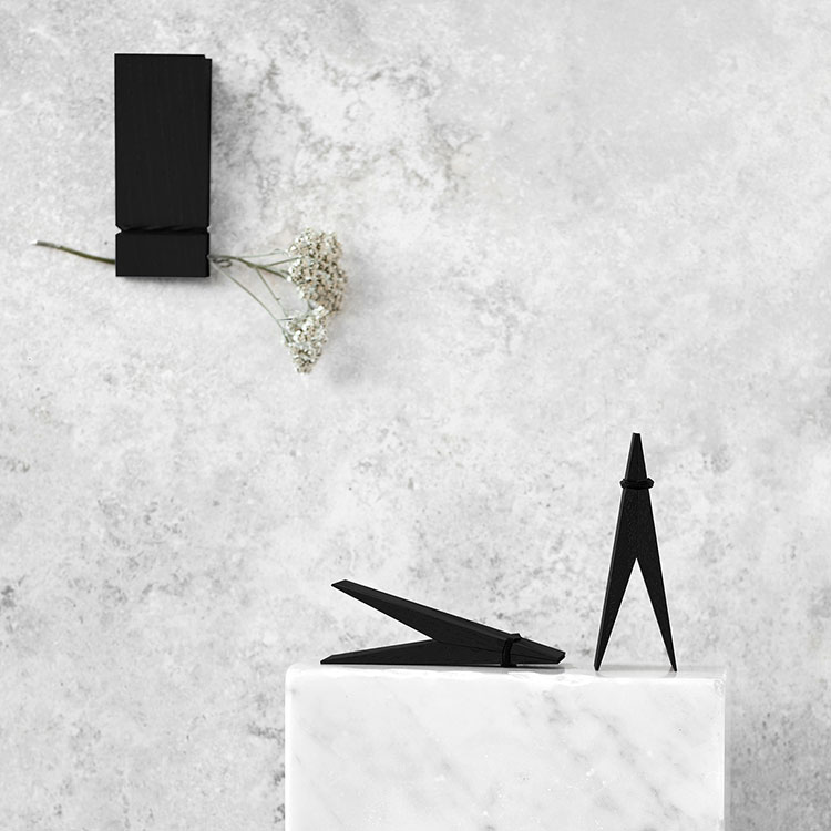 PINCH ピンチ MOEBE ムーベ 無垢材 ブラック ナチュラル オーク 天然木 北欧雑貨 インテリア デンマーク 壁掛け 写真 ポストカードスタンド ウッド クリップ フック モダン シンプル オシャレ かわいい 新築 引越し祝い 誕生日 クリスマス プレゼント ギフト】