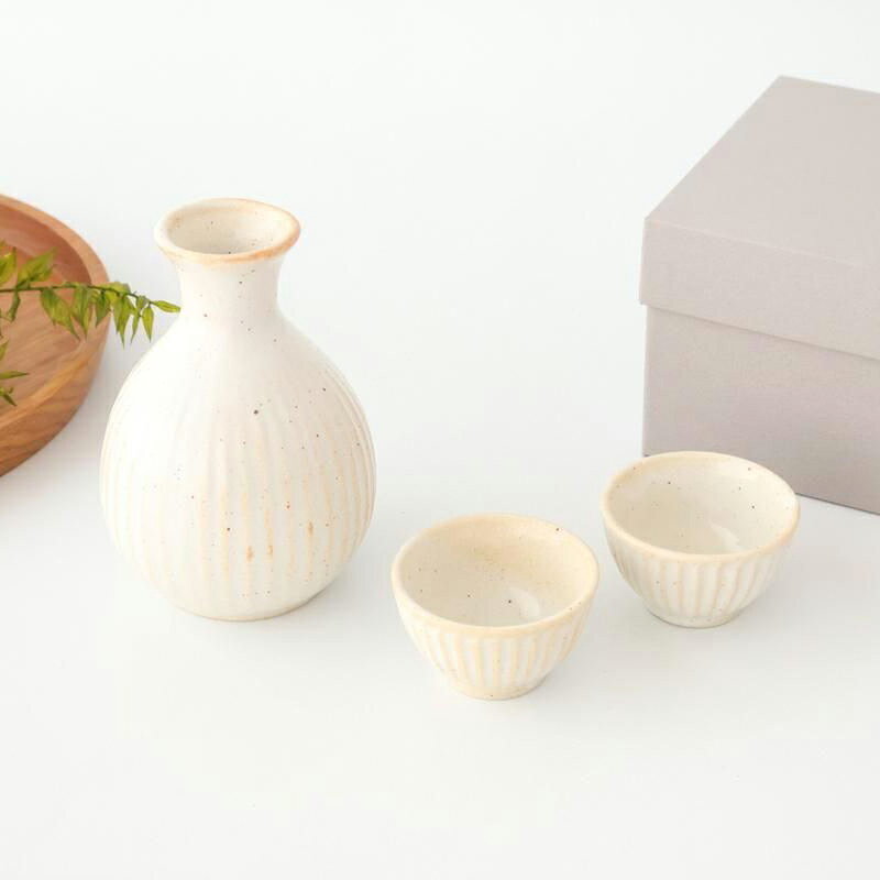 China - 【10％OFFクーポン】【3点セット】徳利&お猪口 削ぎ目 赤志野 黒唐津 磁器 美濃焼 酒器｜食洗機 対応 電子レンジ 対応 おしゃれ かわいい 手仕事 和食器 日本製 ギフト プレゼント 結婚祝い 父の日