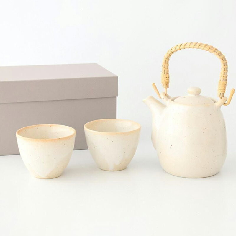 Rakuten - 【10％OFFクーポン】【3点セット】土瓶&湯呑 赤志野 磁器 美濃焼 ギフトセット 急須 湯呑｜食洗機 対応 電子レンジ 対応 おしゃれ かわいい 手仕事 和食器 日本製 ギフト プレゼント 結婚祝い 父の日