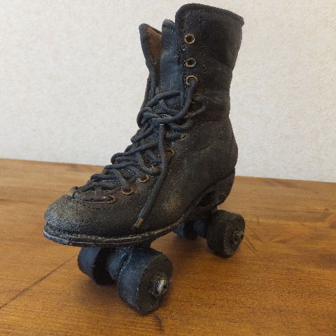 雑貨　レトロな置物　ローラースケート　オブジェ