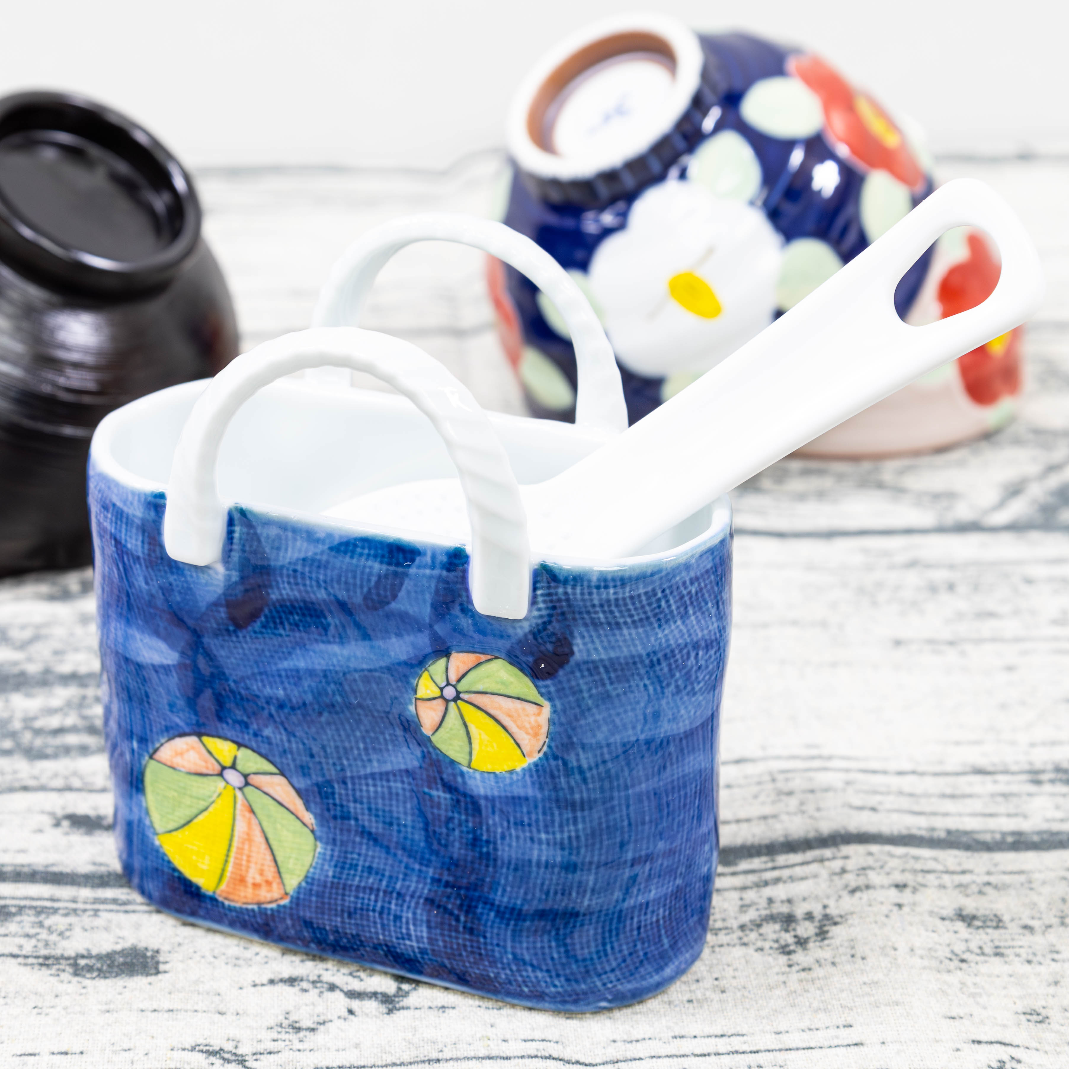 山下陶苑 オリジナル ここでしか買えない！ 【山下陶苑】 ＼ 波佐見焼 ／ 洗える しゃもじ入れ 風船 キャリーバッグ 陶製 しゃもじ立て 箸立て 波佐見 はさみ hasami かわいい 可愛い おしゃれ お洒落 良い器で共感したいちゃわん...