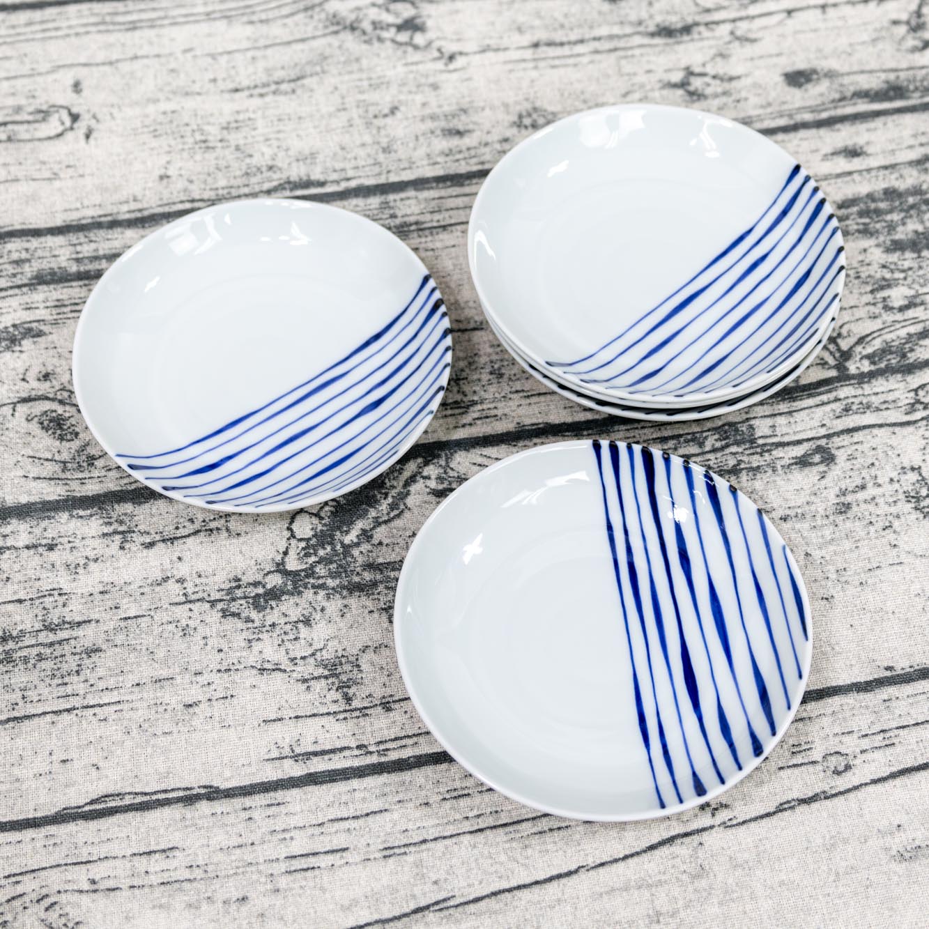 ＼ 波佐見焼 ／ 【 康創窯 】　 取皿 ケーキ皿 丸皿 取り皿 皿 器 食器 プレート皿 パン皿 デザート皿 十草 直径 約14.5cm かわいい おしゃれ 和モダン 食洗機対応 電子レンジ対応 波佐見 はさみ焼き 有田焼