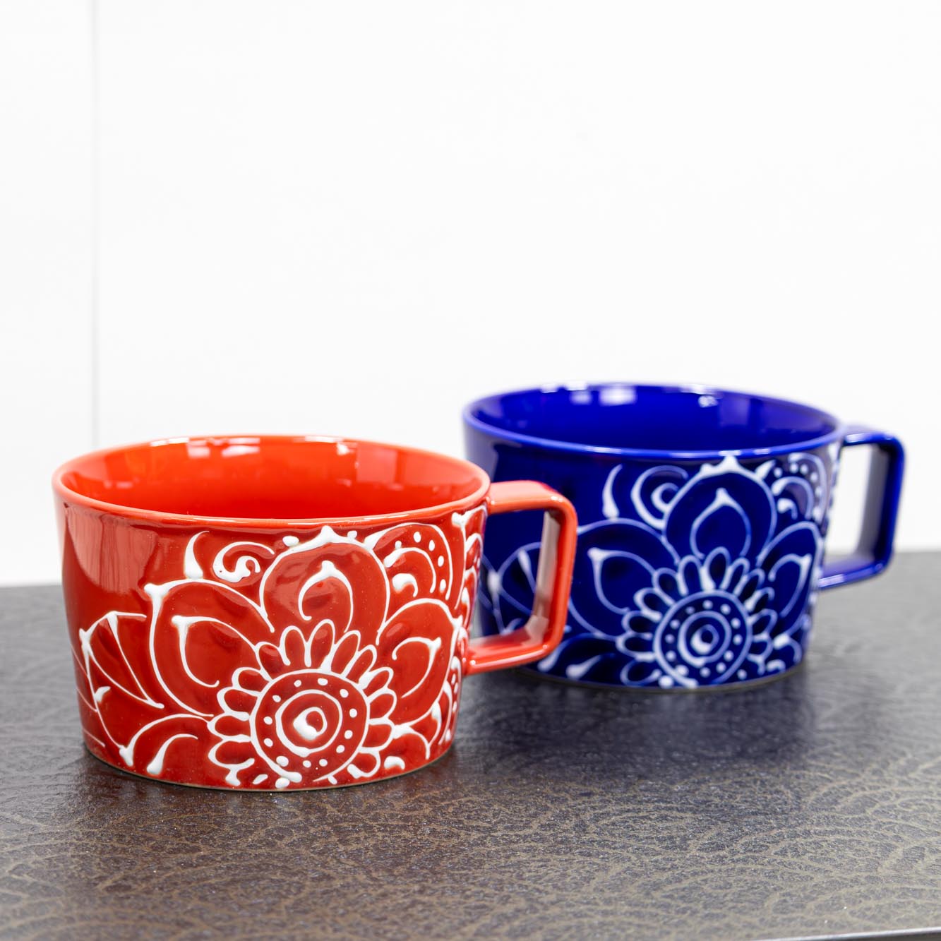 ＼ 波佐見焼 ／ 【 翔芳窯 】 スープカップ スープマグ サンフラワー 内容量 約320ml 大人可愛い マグカップ 電子レンジ対応 食洗機対応 ペア セット 夫婦 割あり かわいい おしゃれ モダン 波佐見 はさみ焼き 有田焼のサムネイル