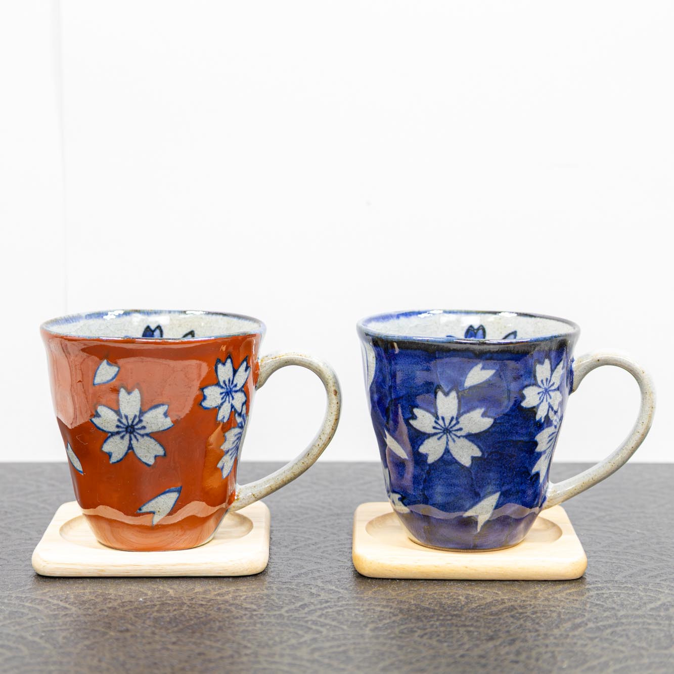 【臨時休業 30%オフクーポン 配布中☆】 陶器 市 2026 ＼ 波佐見焼 ／ 【 翔芳窯 】 マグカップ レトロ 大人可愛い 桜流水 内容量 約240ml 電子レンジ対応 食洗機対応 かわいい おしゃれ モダン ペア 夫婦 セット プレゼント 波佐見 はさみ焼き はさみやき お祝い