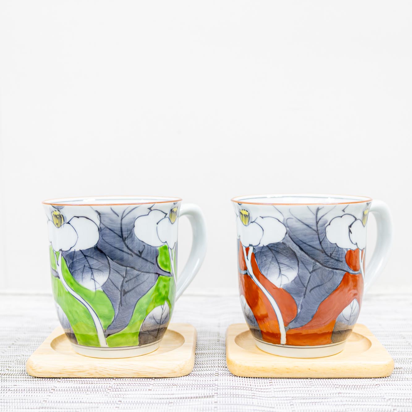 【11/14~11/16 23:59まで クーポン10%+P20倍 セール】 ＼ 波佐見焼 ／ 【 洸琳窯 】 マグカップ ペア あり 還暦祝い にも 総手書き マグ カップ コーヒーカップ 錦山茶花 内容量 約240ml 有田焼 おしゃれ かわいい 和 モダン 焼き物 電子レンジ対応 食洗機対応 はさみやき