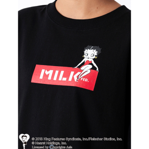 MILKFED(ミルクフェド)ベティーブープがBARロゴに座っているデザインのTシャツです