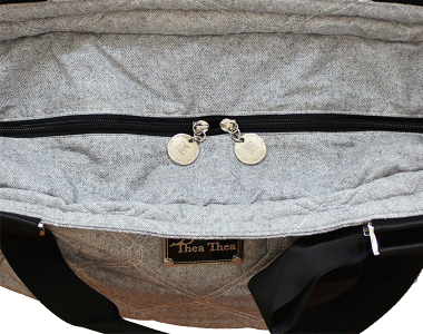 THEATHEA（ティアティア）軽量マザーズバッグは上品な2wayトートバッグです