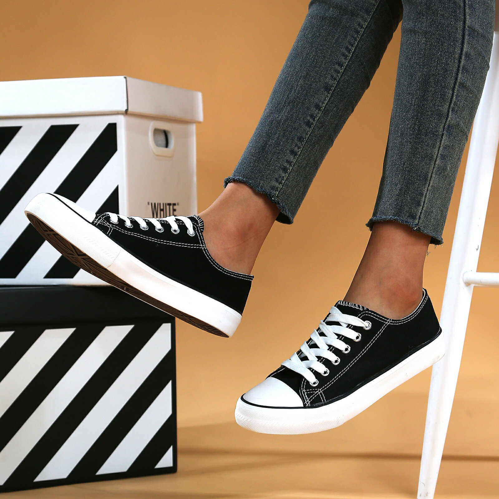 スニーカー キャンバス レディース メンズ ランニングシューズ 運動靴 体育館 ジム シューズ 大人 ジョギングシューズ スポーツシューズ スポーツ 靴 通気 防滑 軽量 ウォーキング ランニング トレーニング カジュアル おしゃれ