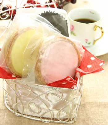 300個完売！追加しました！かわいいシルバーポット入り♪スイーツセット大人気のプチスイーツ、...